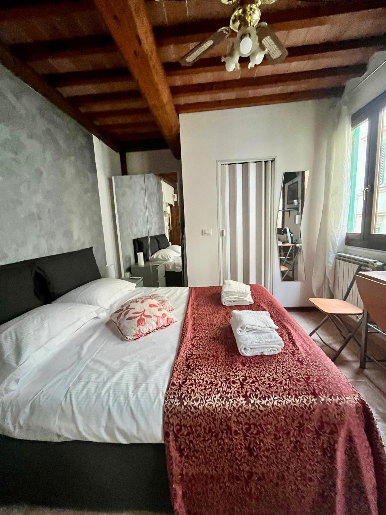 Mini Studio Very Central Close To The Train Station Firenze Bagian luar foto