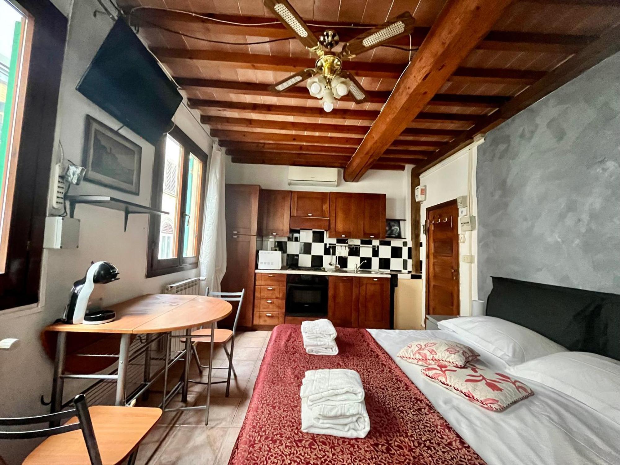 Mini Studio Very Central Close To The Train Station Firenze Bagian luar foto